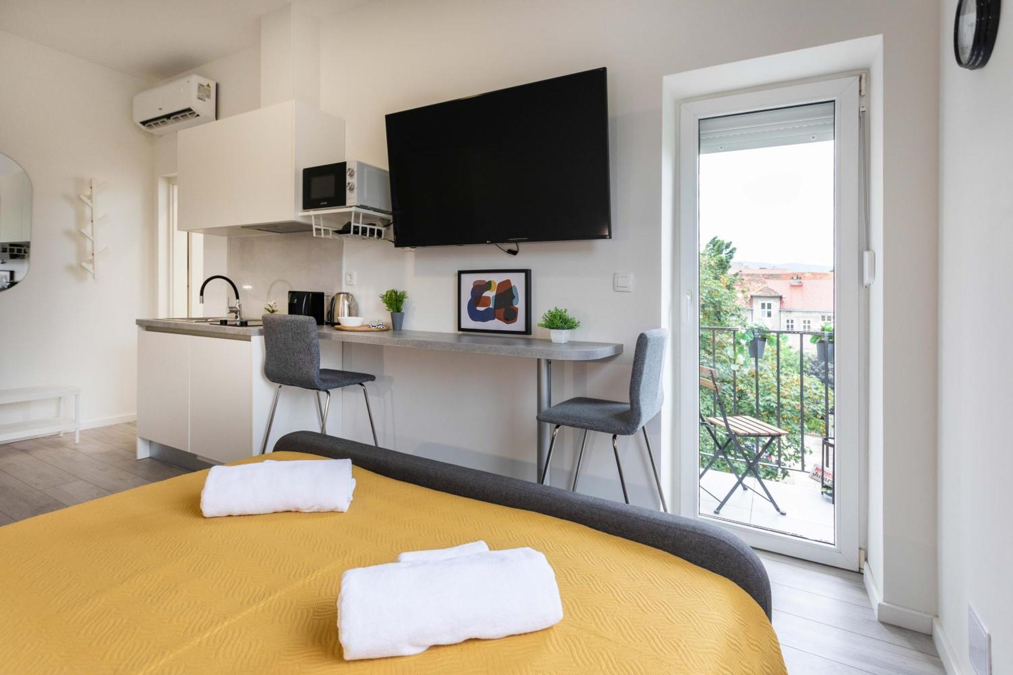 Bright And Modern Apartments In City Center زغرب المظهر الخارجي الصورة